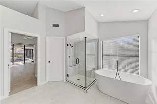 5328 Dominica Cir, Sarasota, FL 34233 - Photo 56