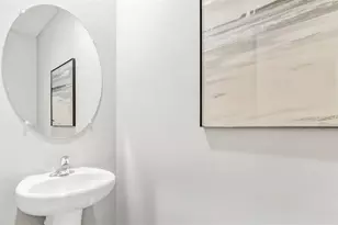 4052 Gold Dust Ln, Sarasota, FL 34243 - Photo 8