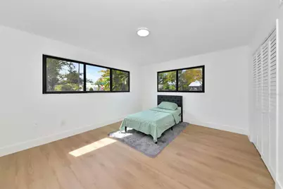 2239 Worrington Street, Sarasota, FL 34231 - Photo 18