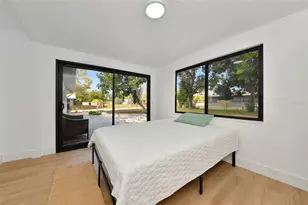 2239 Worrington St, Sarasota, FL 34231 - Photo 12