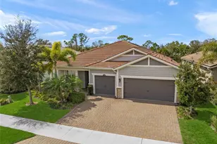 5617 Long Shore Loop, Sarasota, FL 34238 - Photo 2