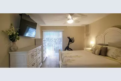 3567 65th Avenue Circle E, Sarasota, FL 34243 - Photo 18