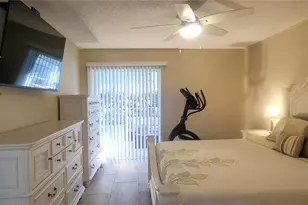 3567 65th Ave Cir E, Sarasota, FL 34243 - Photo 18