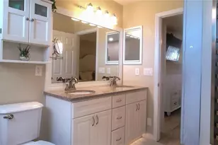 3567 65th Ave Cir E, Sarasota, FL 34243 - Photo 22