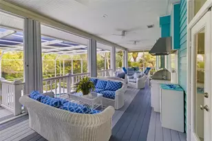 746 Eagle Point Dr, Venice, FL 34285 - Photo 14