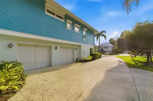 746 Eagle Point Dr, Venice, FL 34285 - Photo 46