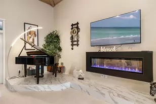 746 Eagle Point Dr, Venice, FL 34285 - Photo 16