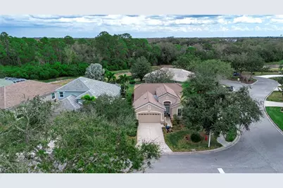 8419 Whispering Woods Court, Lakewood Ranch, FL 34202 - Photo 2