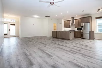 8419 Whispering Woods Court, Lakewood Ranch, FL 34202 - Photo 14