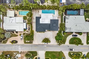 5624 Cape Leyte Dr, Sarasota, FL 34242 - Photo 6