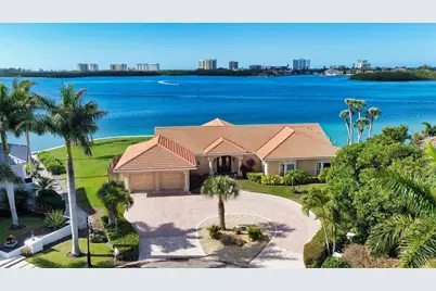 376 West Royal Flamingo Drive, Sarasota, FL 34236 - Photo 1