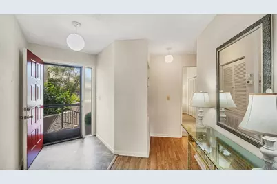 1740 Starling Drive #101, Sarasota, FL 34231 - Photo 6