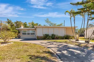 5407 3rd St W, Bradenton, FL 34207 - Photo 2