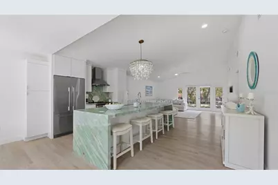 4939 Commonwealth Drive, Sarasota, FL 34242 - Photo 6