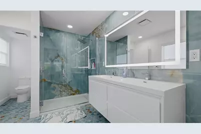 4939 Commonwealth Drive, Sarasota, FL 34242 - Photo 18