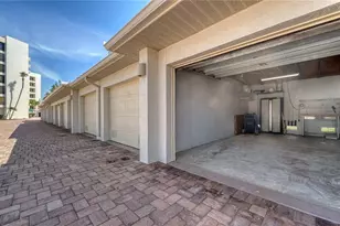 8735 Midnight Pass Rd, Sarasota, FL 34242 - Photo 32