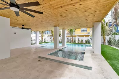 2215 Avenue C, Bradenton Beach, FL 34217 - Photo 6