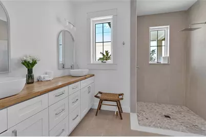 2215 Avenue C, Bradenton Beach, FL 34217 - Photo 54