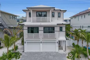 2215 Avenue C, Bradenton Beach, FL 34217 - Photo 2