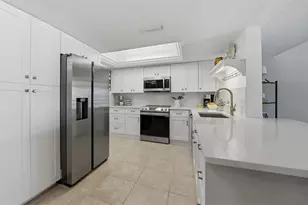199 Whispering Sands Dr, Sarasota, FL 34242 - Photo 12