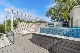 1655 South Dr, Sarasota, FL 34239 - Photo 40
