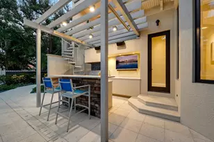 1655 South Dr, Sarasota, FL 34239 - Photo 54