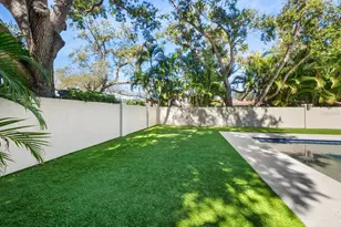 1655 South Dr, Sarasota, FL 34239 - Photo 48
