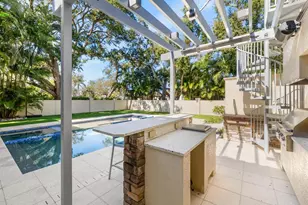 1655 South Dr, Sarasota, FL 34239 - Photo 44