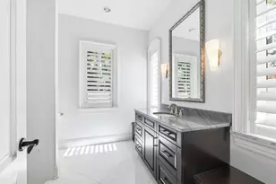 1655 South Dr, Sarasota, FL 34239 - Photo 32