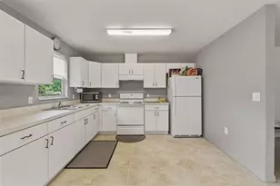 105 Biscayne Dr, Port Charlotte, FL 33953 - Photo 12