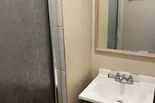 50 Midwest Pkwy, Sarasota, FL 34232 - Photo 14