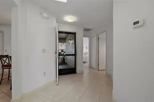 3784 Pinecone Ct, Sarasota, FL 34238 - Photo 4