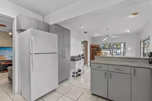 1602 27th St W, Bradenton, FL 34205 - Photo 4