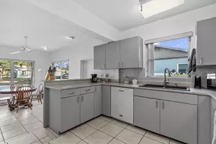 1602 27th St W, Bradenton, FL 34205 - Photo 18