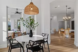 2571 Dick Wilson Dr, Sarasota, FL 34240 - Photo 16