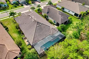 10107 Wicker Park Pl, Palmetto, FL 34221 - Photo 14