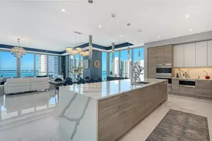 401 Quay Commons, Sarasota, FL 34236 - Photo 4