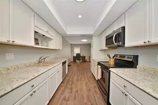 4689 Oak Forest Dr E, Sarasota, FL 34231 - Photo 16