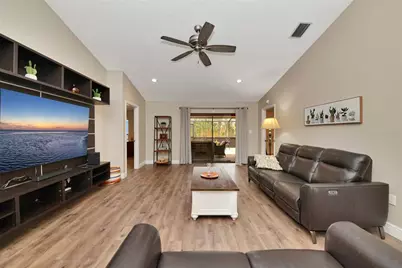 4689 Oak Forest Drive E #1, Sarasota, FL 34231 - Photo 8