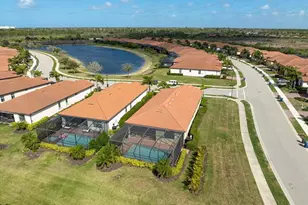 10209 Fiddlewood Dr, Venice, FL 34293 - Photo 4