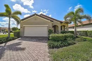 10209 Fiddlewood Dr, Venice, FL 34293 - Photo 2