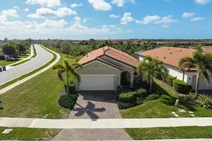 10209 Fiddlewood Dr, Venice, FL 34293 - Photo 2