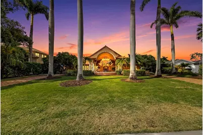 1749 Sandalwood Drive, Sarasota, FL 34231 - Photo 2