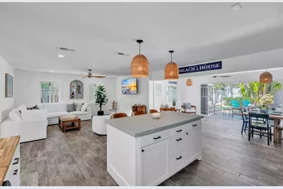 155 Crescent Drive, Anna Maria, FL 34216 - Photo 12