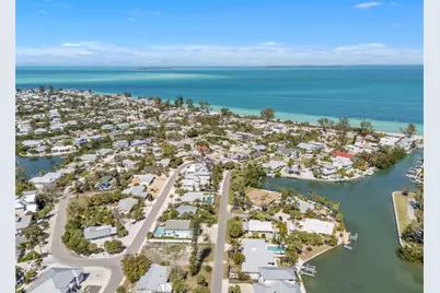 155 Crescent Drive, Anna Maria, FL 34216 - Photo 8