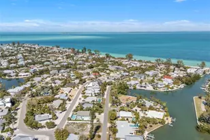 155 Crescent Dr, Anna Maria, FL 34216 - Photo 8