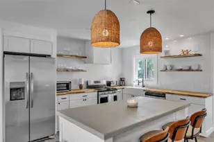 155 Crescent Dr, Anna Maria, FL 34216 - Photo 20