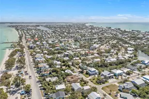 155 Crescent Dr, Anna Maria, FL 34216 - Photo 10