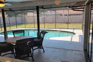 1526 Georgetowne Ln, Sarasota, FL 34232 - Photo 6