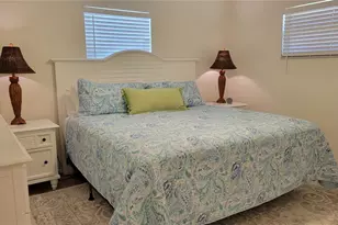 1526 Georgetowne Ln, Sarasota, FL 34232 - Photo 12